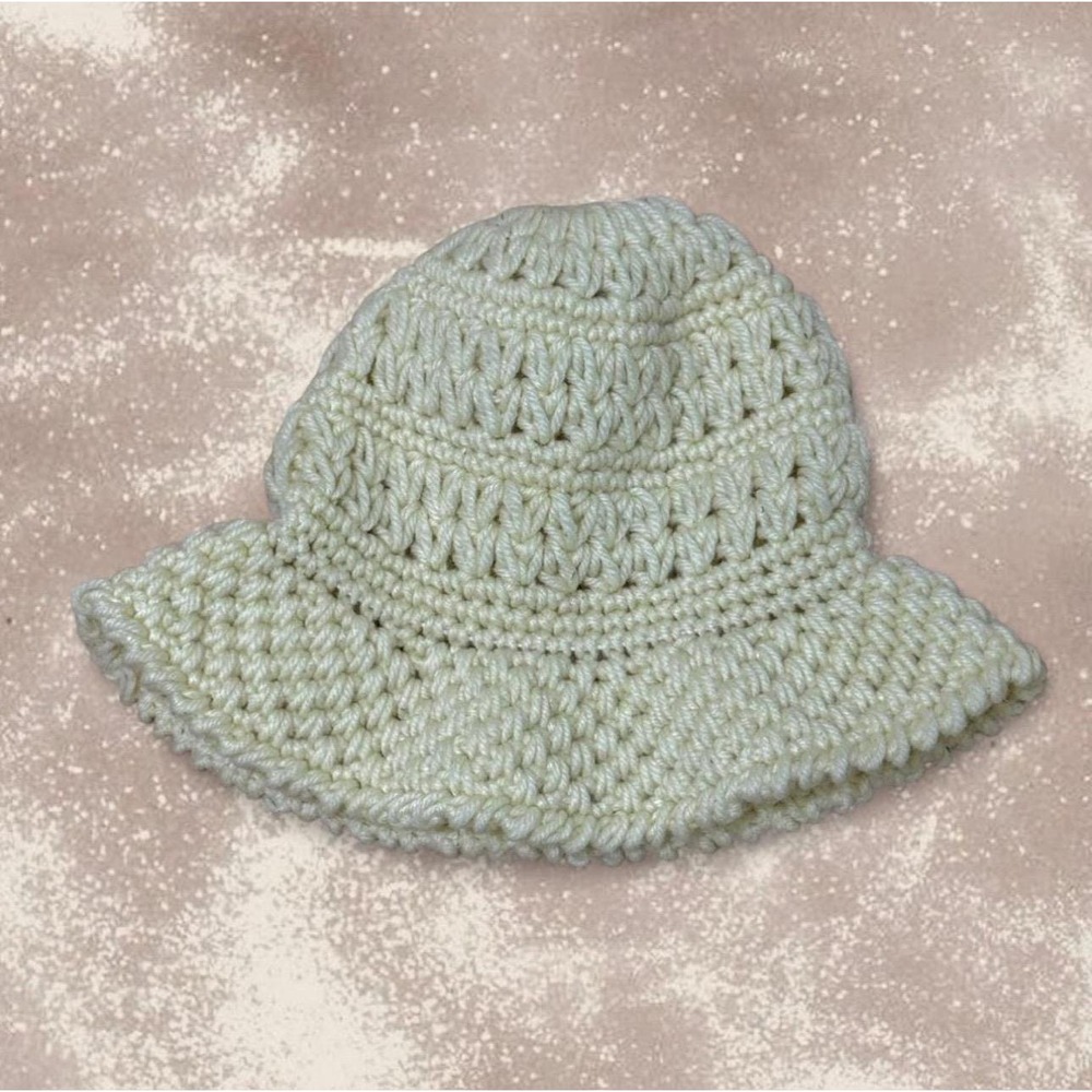 Lovely Grannycore Handmade Vintage Crochet Bucket‎ Hat - Picture 3 of 4